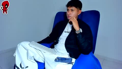 Snapshot of dominick_king chatting on 04.28.26 Dominic online show from 04.28.26