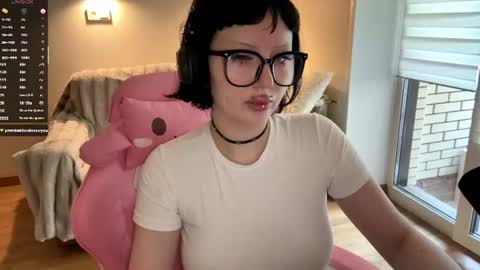 Snapshot of dominiquebreakey chatting on 08.01.26 Cati online show from 08.01.26