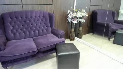 Snapshot of dominna chatting on 12.05.24 Dominna online show from 12.05.24