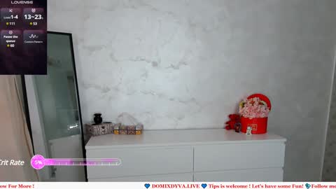 Snapshot of domixdyva chatting on 03.10.25 Dyva online show from 03.10.25