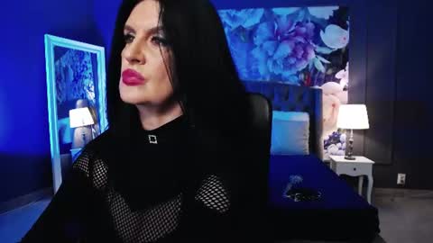 Snapshot of dommelisa chatting on 07.17.26 Dom Melisa online show from 07.17.26