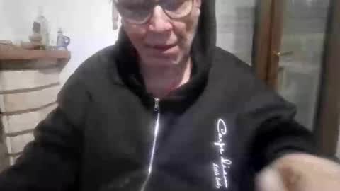 Snapshot of domynius10 chatting on 02.25.26 domynius10 online show from 02.25.26