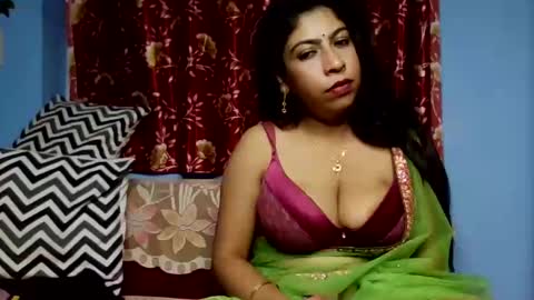 Snapshot of dona_darling chatting on 01.21.25 Dona online show from 01.21.25