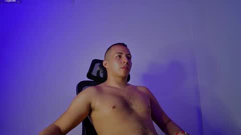 Donat Independent Model online show from 02.26.25