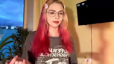 Snapshot of donettastrowbridge chatting on 10.14.25 Karolina online show from 10.14.25