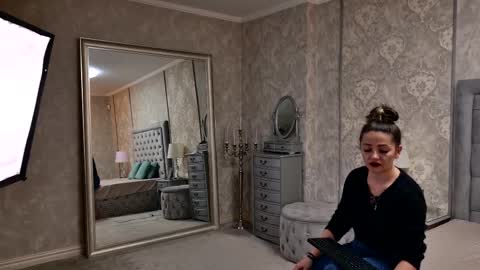 Donna online show from 02.28.26