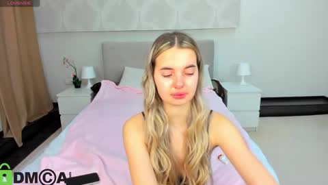 Donna On GMT2 Mon-Fri 3-9 AM online show from 04.17.26