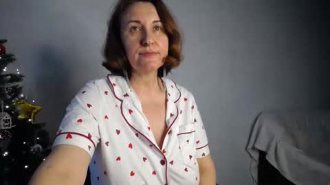 Tatiana 43 curvy sexy body and Joanna redhead 39 years online show from 01.05.26