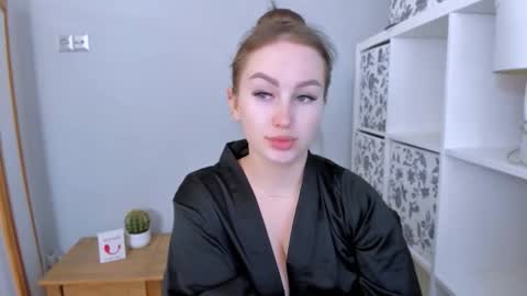 DonnaSensual online show from 11.16.25