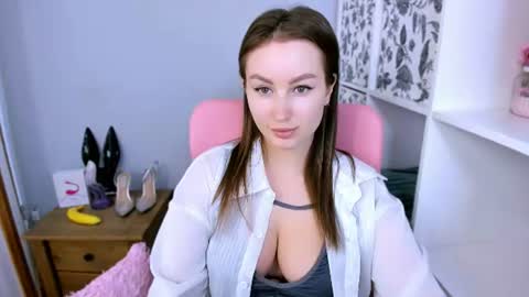 Snapshot of donnasensual chatting on 07.18.26 DonnaSensual online show from 07.18.26