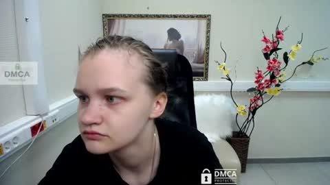 Snapshot of donnasia chatting on 06.26.26 Sia online show from 06.26.26