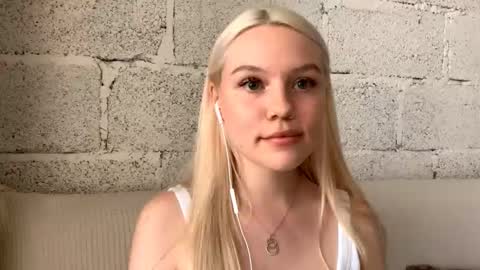 Stella online show from 10.13.25