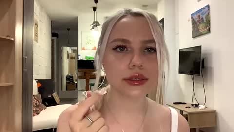 Stella online show from 10.29.25