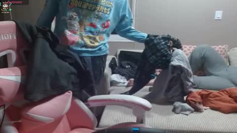 Snapshot of donnydarkness4321 chatting on 09.12.25 Angelic Angel Donny online show from 09.12.25