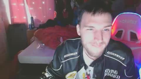 Snapshot of donnydarkness4321 chatting on 12.01.25 Angelic Angel Donny online show from 12.01.25