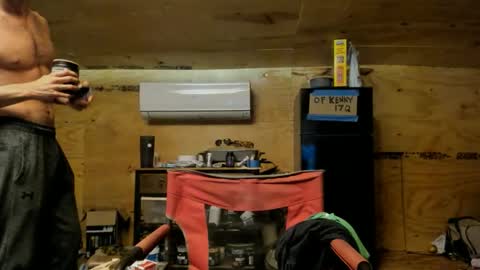 Snapshot of dontjumpoffthebridge chatting on 04.13.26 dontjumpoffthebridge online show from 04.13.26