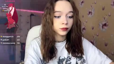 Snapshot of dontoke_ chatting on 12.18.24 Nicole online show from 12.18.24