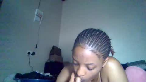 dora05191 online show from 09.24.25