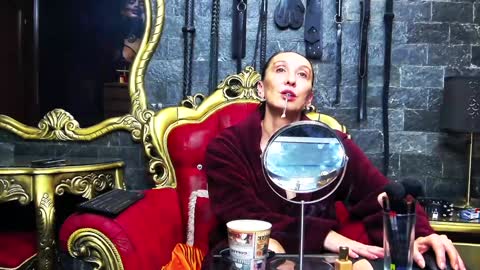 Snapshot of doramoore chatting on 12.11.24 Dora Moore online show from 12.11.24