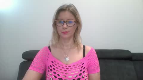 DoreenSexy online show from 10.30.25