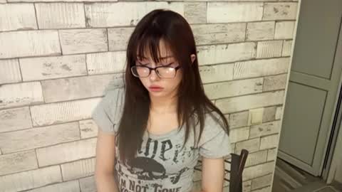 Snapshot of doretharuschak chatting on 04.28.26 Aimi online show from 04.28.26