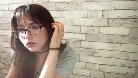 Snapshot of doretharuschak chatting on 05.11.26 Aimi online show from 05.11.26