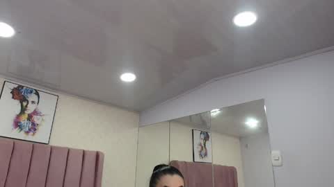 Snapshot of dorettaacreman chatting on 04.18.26 Anny online show from 04.18.26