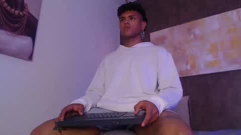 Snapshot of dorian_grey7 chatting on 12.03.24 jaden online show from 12.03.24