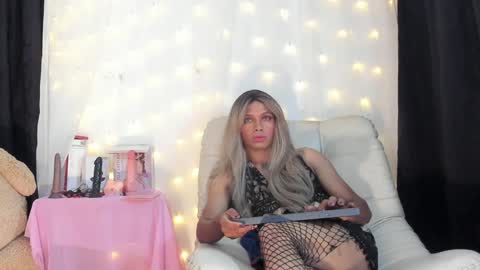 Nicolle online show from 12.31.24