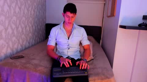 Snapshot of dorian_mystery chatting on 01.28.25 dorian_mystery online show from 01.28.25