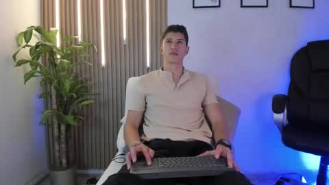 Snapshot of dorian_mystery chatting on 02.03.26 dorian_mystery online show from 02.03.26