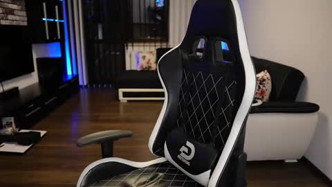 Dorian Reyes online show from 09.21.25