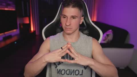 Dorian Reyes online show from 11.23.25