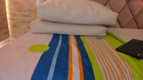  DOROTHY online show from 01.10.25