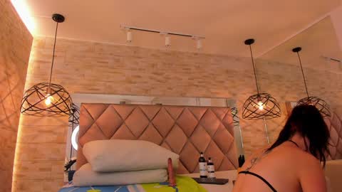  DOROTHY online show from 01.21.25