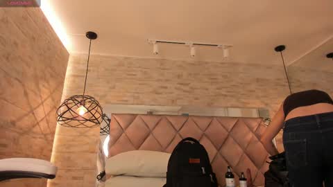  DOROTHY online show from 02.10.25