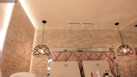  DOROTHY online show from 02.11.25