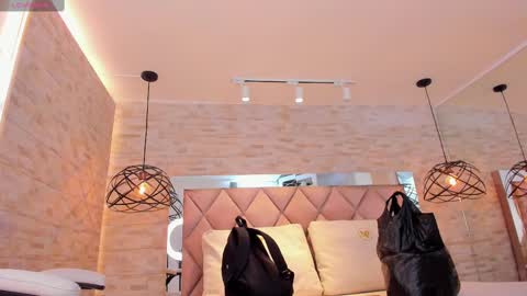  DOROTHY online show from 02.25.25