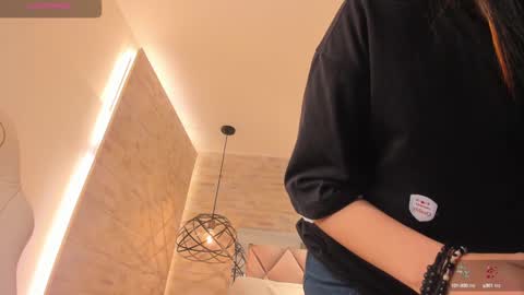  DOROTHY online show from 03.05.25