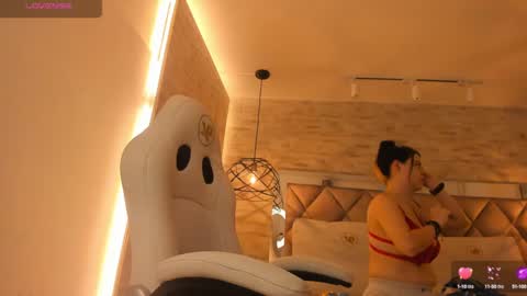  DOROTHY online show from 03.06.25