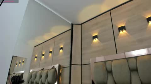  DOROTHY online show from 12.21.25