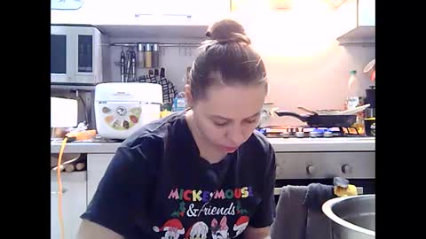 Dorrie Ann online show from 01.08.25