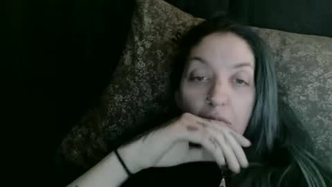 Snapshot of dosedgirl chatting on 01.05.25 dosedgirl online show from 01.05.25