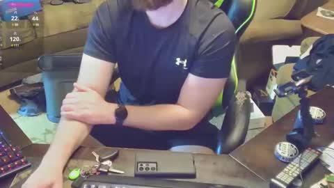 DotYourEyezez  online show from 02.04.25