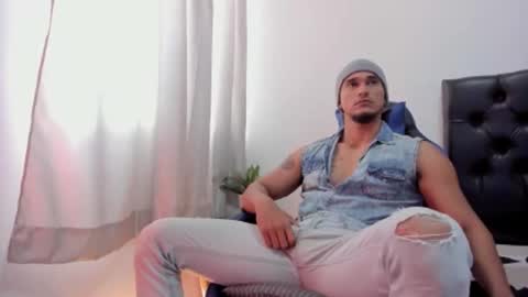 Snapshot of doublefun24 chatting on 05.19.26 Isabella and Alessandro online show from 05.19.26