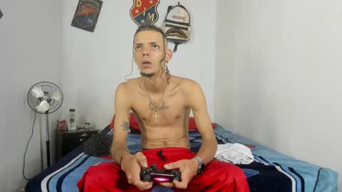 Snapshot of douglas_gallegos chatting on 01.11.25 douglas_gallegos online show from 01.11.25