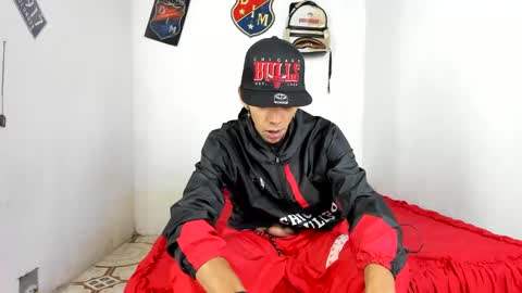 Snapshot of douglas_gallegos chatting on 02.03.25 douglas_gallegos online show from 02.03.25