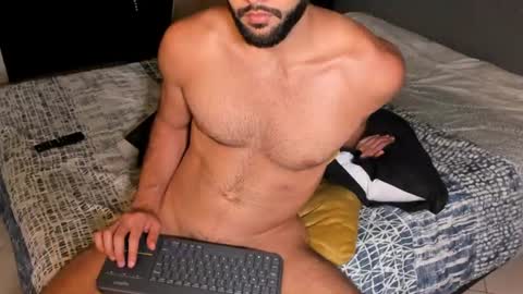 Snapshot of douglasskingjr chatting on 06.25.26 douglasskingjr online show from 06.25.26