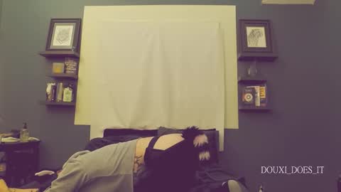 Douxi online show from 12.14.25