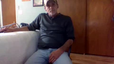 Snapshot of dowbo7777 chatting on 02.04.25 dowbo online show from 02.04.25